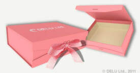 Photo box with ribbon ; Pink